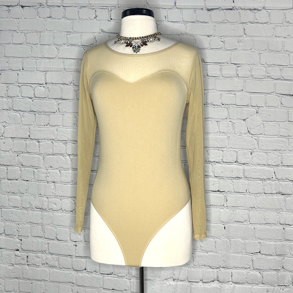 ✨COTTONCANDY- Seamless Bodysuit Top Size M/L ⭐️